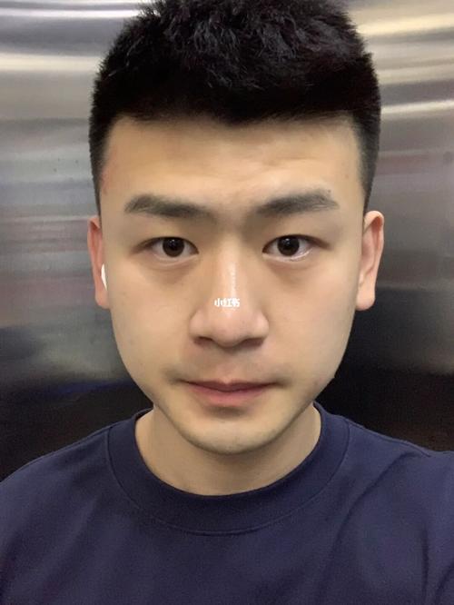 真人照片男生真人自拍照无美颜_真实无美颜，拍出更有辨识度的你