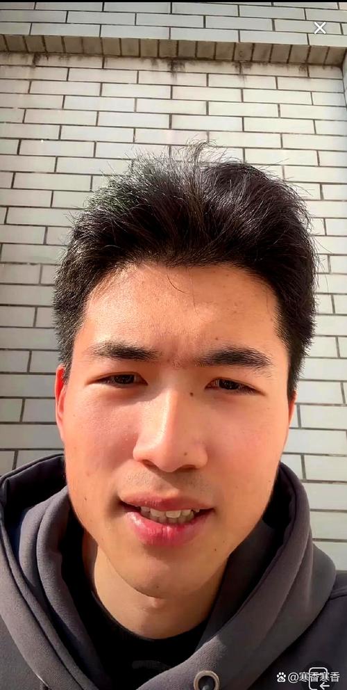 真人照片男生真人自拍照无美颜_真实无美颜，拍出更有辨识度的你