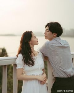 摄影师和妻子拍照_从深情记录到景区冲突