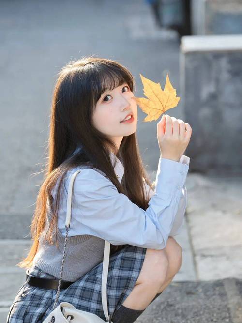 拍照怎样摆姿势好看_日常拍照9pose，告别剪刀手，轻松拍出上镜美照