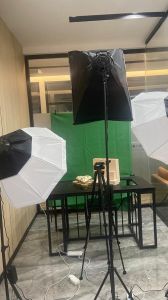灯箱拍照技巧_选对灯箱镜头背景，拍出好照片