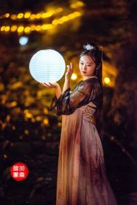 怎么拍照没有灯影_避难看灯影！巧用光线拍出干净照