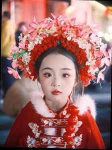 儿童摄影簪花拍照造型图_簪花汉服活动关爱患儿，定格传统之美