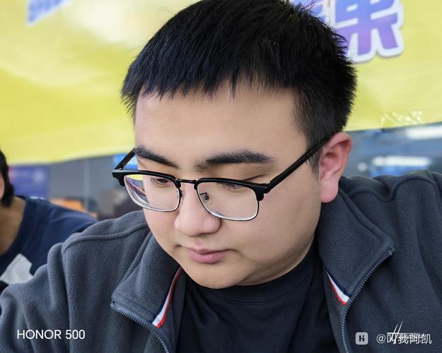 荣耀500拍照怎么样_2亿像素拍照好，续航持久性价比高