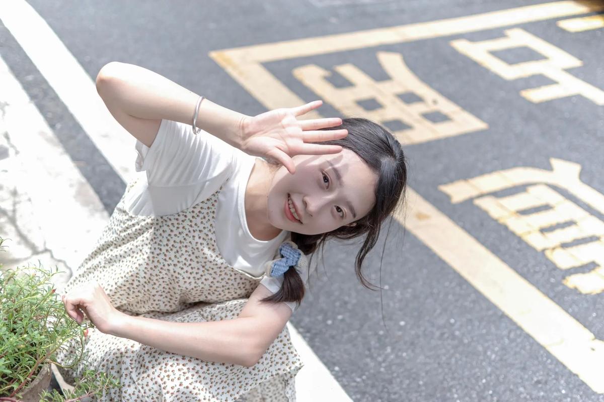 超自然拍照好看动作_9个简单好看姿势