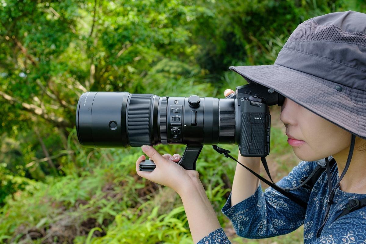 人像摄影相机镜头推荐_佳能85mm F1.2L虚化好，索尼85mm F1.4 GM II便携画质佳