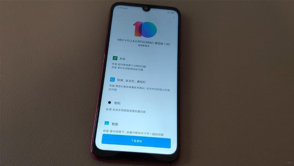 红米t4拍夜景相机参数设置_调色温对焦防噪点，选对镜头用三脚架