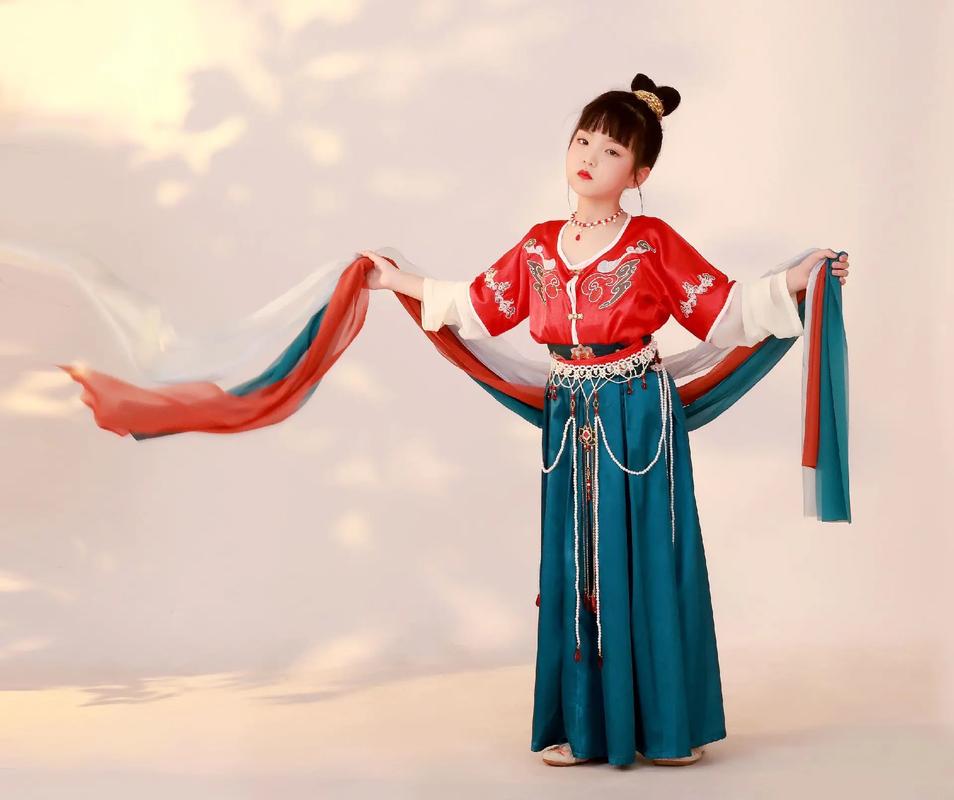 摄影影楼宝宝拍照造型_宝宝满月照裹紧有风险,安全姿势更放心 摄影影楼宝宝拍照造型_宝宝满月照裹紧有风险,安全姿势更放心