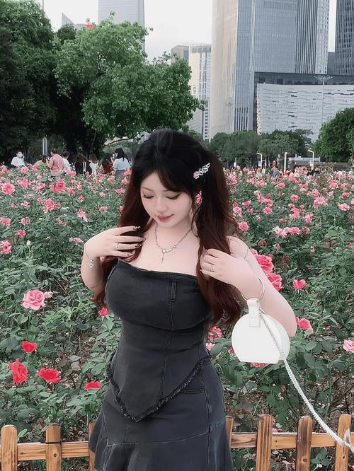 微胖女孩的几个拍照姿势_微胖女生拍照技巧,显瘦又上镜! 微胖女孩的几个拍照姿势_微胖女生拍照技巧,显瘦又上镜!