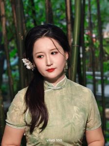中午光线太强怎么拍人像_中午强光拍人像技巧