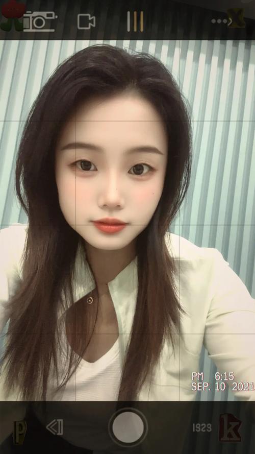 怎么怼一个人说自己开美颜照片_美颜被说？自嘲幽默巧化解！