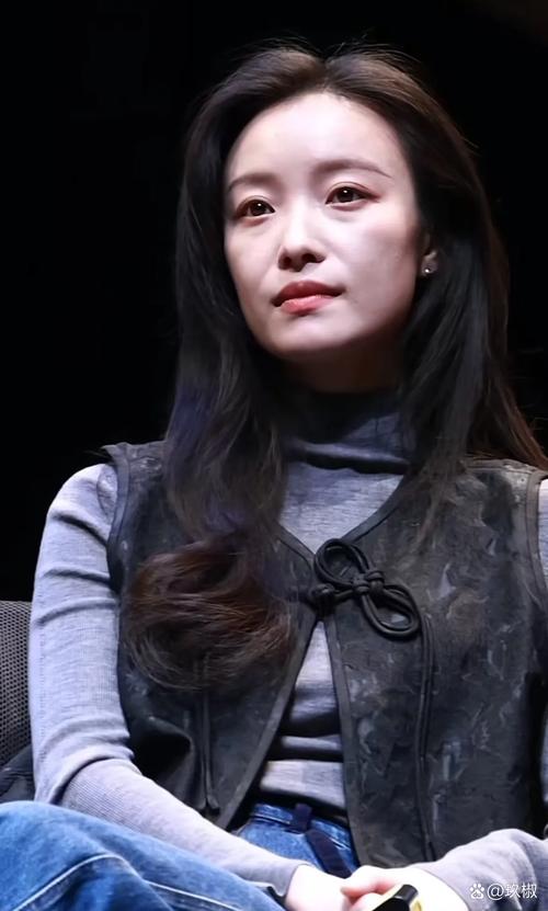 没有美颜女人照片_真实无滤镜美女，缓解容貌焦虑，展现自然之美