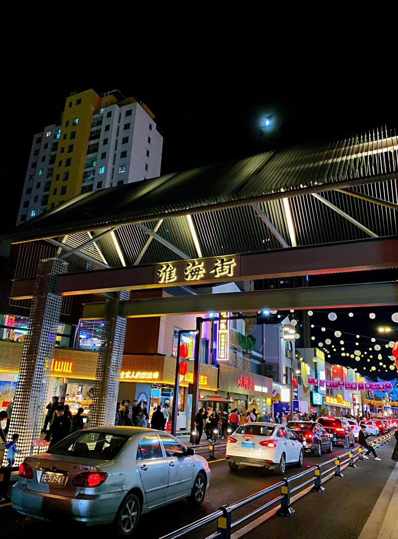 晚上街边拍照参数_玩转光影色彩，捕捉梦幻瞬间