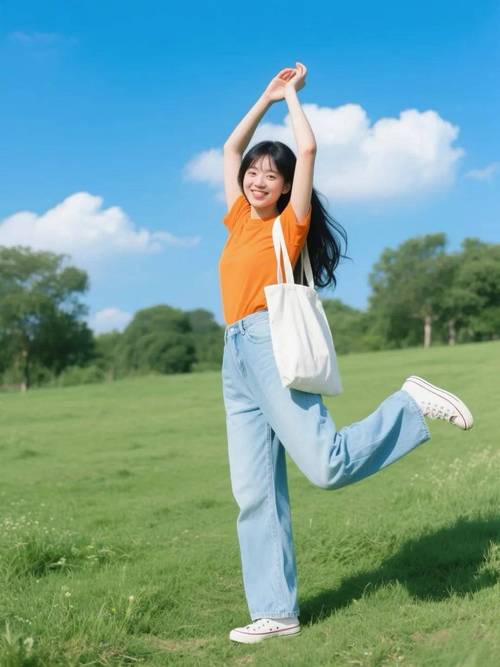 在草坪上怎么拍照_草地拍照小技巧，轻松拍出上镜美照！