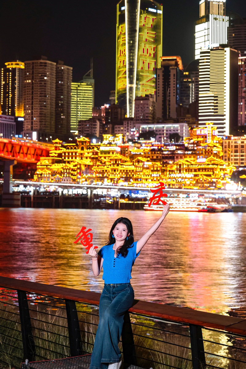 自己去旅游怎么拍照_享受旅行，随手拍出有故事的好照片
