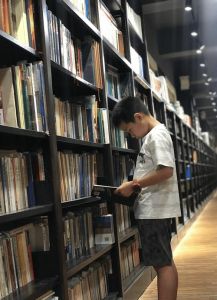 和读书有关的摄影作品_全民共享的书香生活