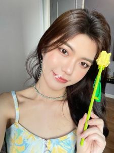 你就直接说少萝美白磨皮_19岁女孩入行走红，少萝形象引热议