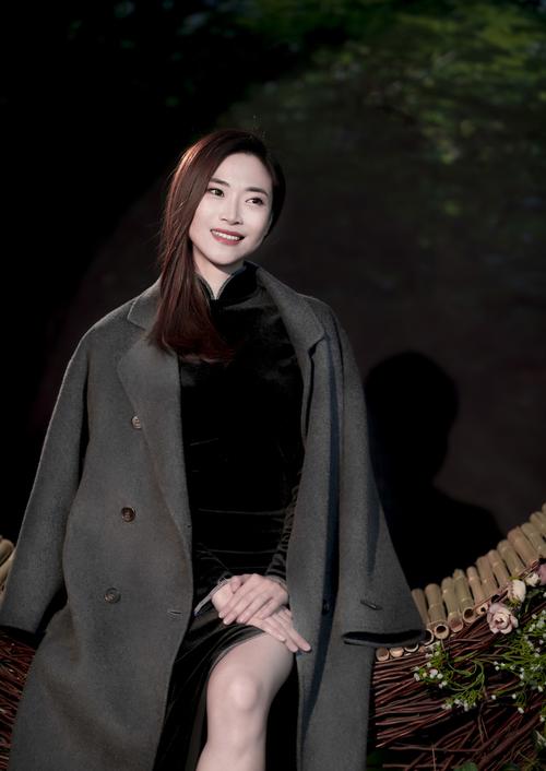 人像摄影模特的美姿_气质修养塑造多元美