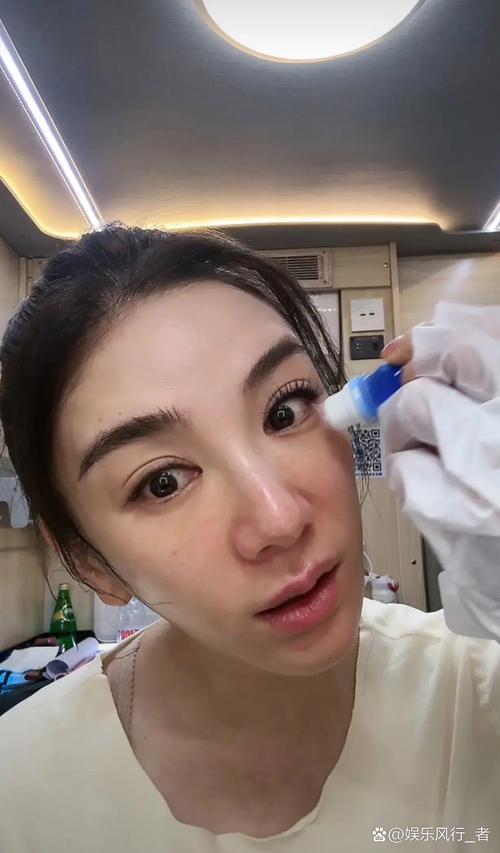 如何辨别照片是否用了高强度的美颜_皮肤五官光影色调需留心