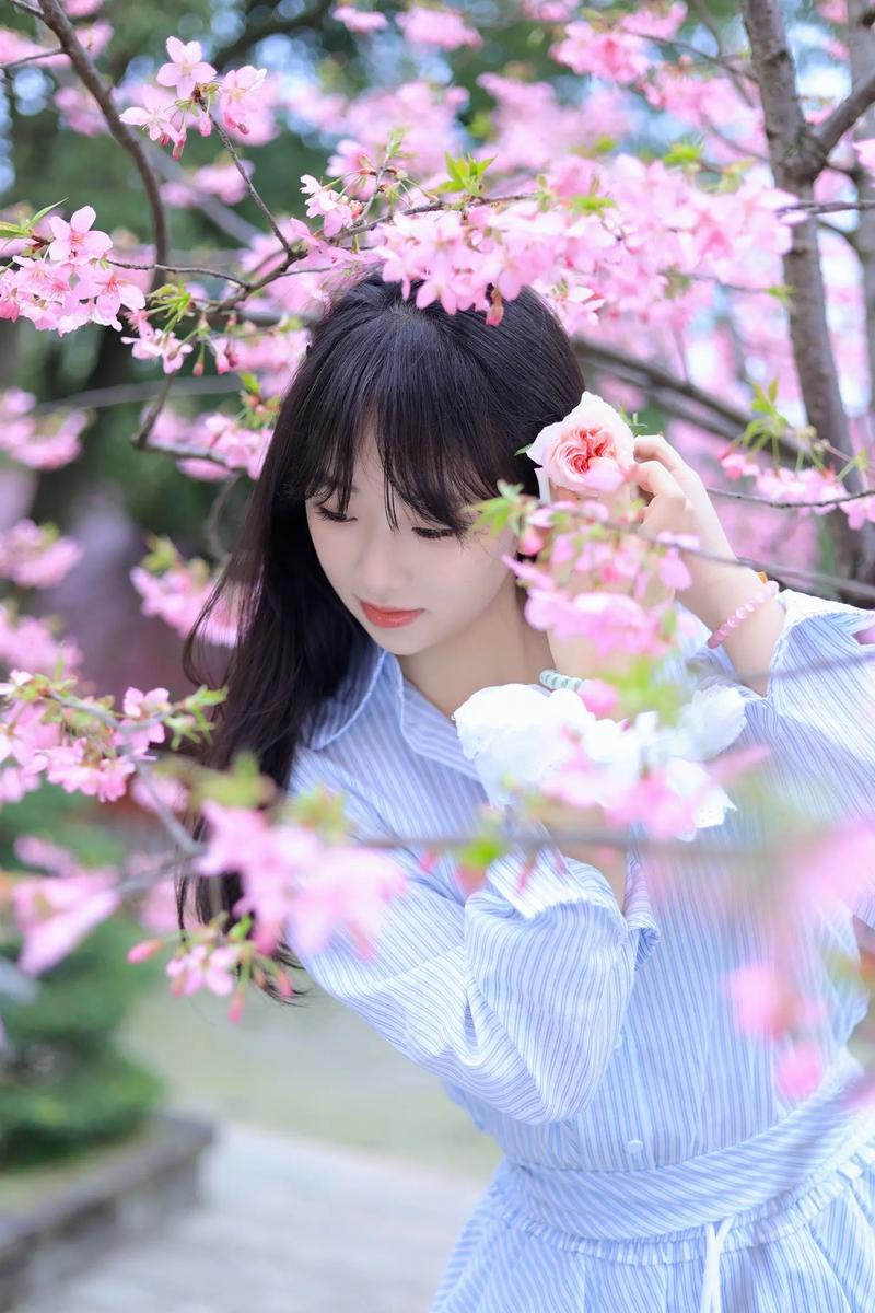 女孩子找你拍写真代表什么_女孩拍照需求，满足情感需求