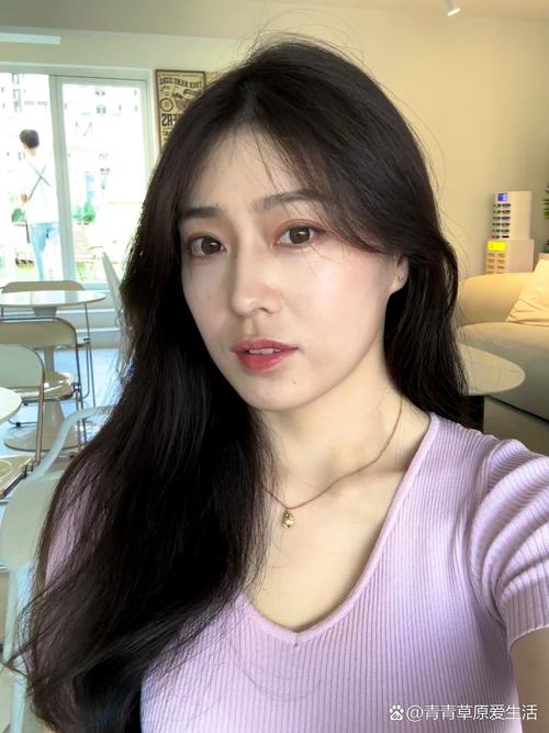 真实女朋友照片没有美颜_真实美貌引热议，素颜更珍贵！