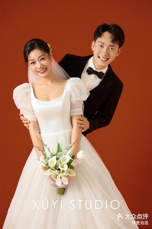 婚纱照找摄影室需要注意哪些_警惕婚纱摄影低价套餐陷阱，选套餐需明确细节！