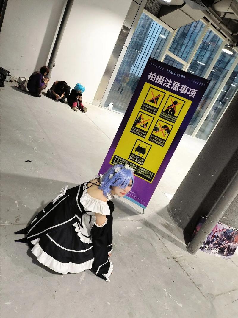 拍写真被摄影师怂恿_深圳写真店诱导拍摄私密照片，顾客维权引关注