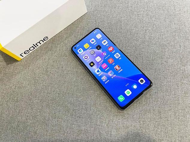 真我q5pro参数配置_真我Q5 Pro性价比高，快充性能出色，PCIe 5.0硬盘选铠侠或闪迪
