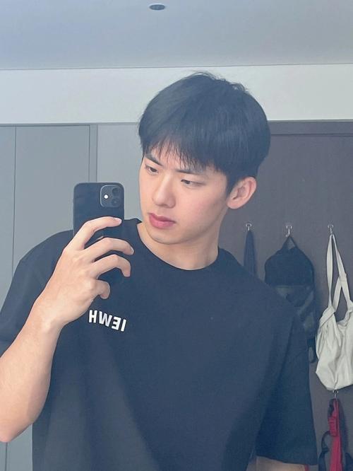 帮我生成几个微分碎盖的图片_男生流行微分碎盖发型，个性易打理，家长却反对？