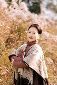 适合女士的9个拍照姿势_清新自然，初恋感十足